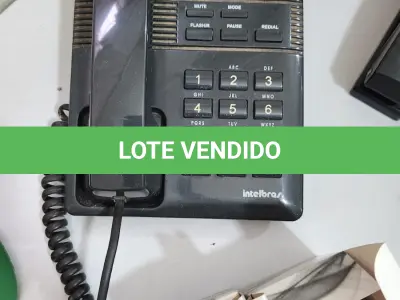 LOTE 108 - LOTE DE TELEFONES: 8 COM FIO E 4 SEM FIO