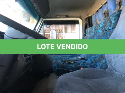 LOTE 073 - "CAMINHÃO VW WORKER 17-180, BRANCO, C/BAÚ, S/PLACAS, MOTOR DESMONTADO E FALTANDO PEÇAS, PLACAS IPO 5691 (25.000,00 caminhão + 8.000,00 baú)"