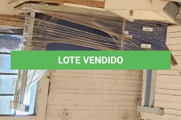 LOTE 041 - MESA DE ESCRITÓRIO, C/ 2 GAVETAS, AZUL