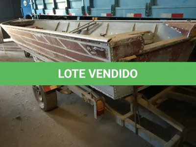LOTE 067 - BARCO DE 5M C/ REBOQUE S/ PLACA
