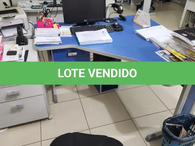 LOTE 161 - MESA EM L, AZUL, C/ 2 GAVETAS