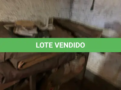 LOTE 086 - LOTE DE LONAS EM MAU ESTADO