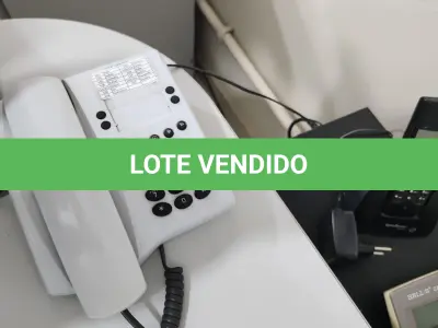 LOTE 108 - LOTE DE TELEFONES: 8 COM FIO E 4 SEM FIO