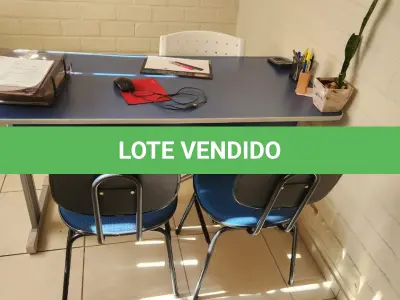 LOTE 138 - MESA DE ESCRITÓRIO, AZUL