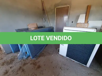 LOTE 210 - LOTE DE MÓVEIS DESMONTADOS E CHAPAS