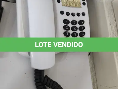 LOTE 108 - LOTE DE TELEFONES: 8 COM FIO E 4 SEM FIO