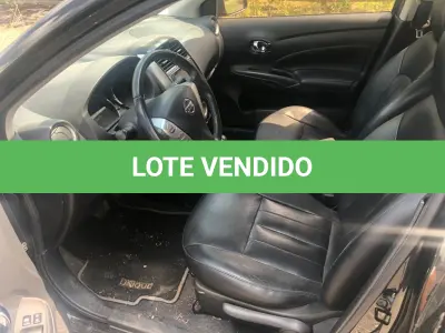 LOTE 012 - Nissan Versa Unique 1.6 16v FlexStart 4p Aut, fab/mod 2016/2017