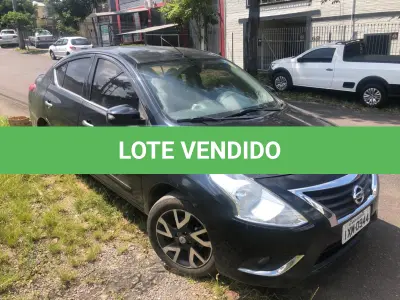 LOTE 012 - Nissan Versa Unique 1.6 16v FlexStart 4p Aut, fab/mod 2016/2017