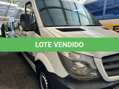 LOTE 003 - SPRINTER 415 VAN LUXO DIESEL, ANO 2019