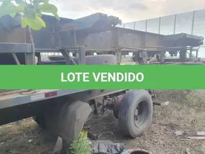LOTE 010 - Semi reboque placa IUQ4837, fab/mod 2013/2013