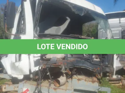 LOTE 003 - Ford Cargo 2842 (Cabine), fab/mod 2014/2014