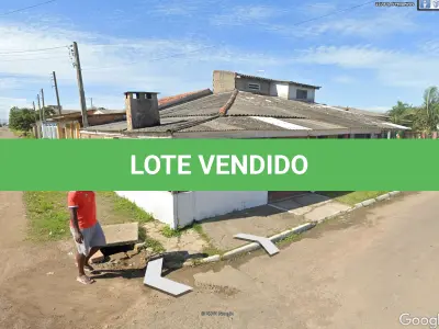 LOTE 000 - Casa Construída em terreno urbano, de esquina, no loteamento Zona Nova Sul, lote 20 da Quadra 268, medindo 15m de frente a Norte p/R. Santa Fé
