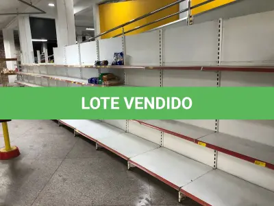 LOTE 002 - Lote com equipamentos, prateleiras e etc