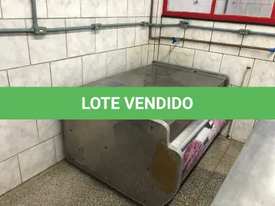 LOTE 002 - Lote com equipamentos, prateleiras e etc