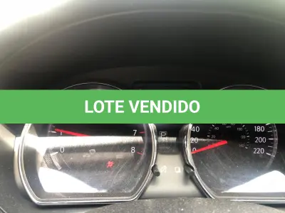 LOTE 012 - Nissan Versa Unique 1.6 16v FlexStart 4p Aut, fab/mod 2016/2017