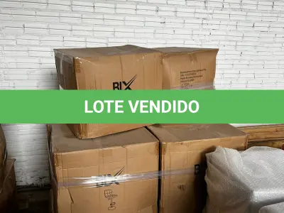 LOTE 133 - Lote de cadeiras em caixas 