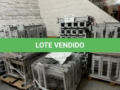 LOTE 042 - Lote com Pés para mesa 