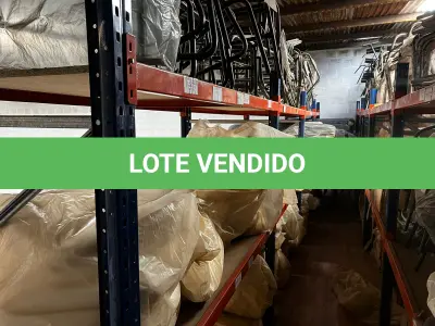 LOTE 037 - Lote de materiais que estão nas prateleiras (sem as prateleiras)