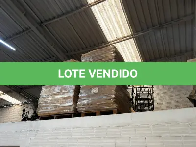 LOTE 035 - Lote de componentes para montagem de cadeiras 