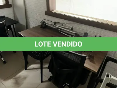 LOTE 116 - 2 cadeiras 