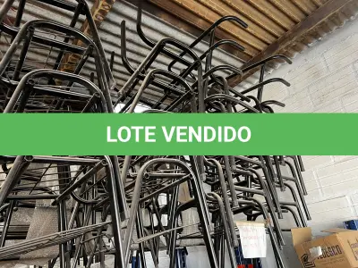 LOTE 035 - Lote de componentes para montagem de cadeiras 
