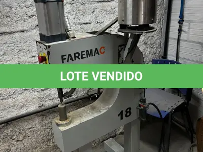 LOTE 064 - Máquina de colocar pregos 