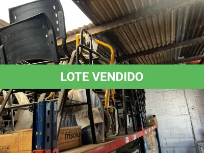 LOTE 035 - Lote de componentes para montagem de cadeiras 