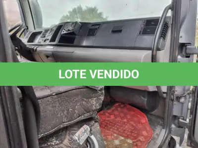 LOTE 001 - VolksWagen 17-250 E Consteletion