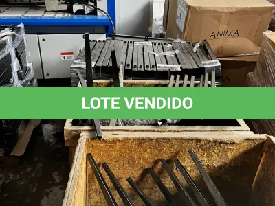 LOTE 128 - Lote de estruturas metálicas 