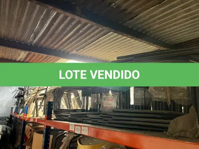 LOTE 037 - Lote de materiais que estão nas prateleiras (sem as prateleiras)
