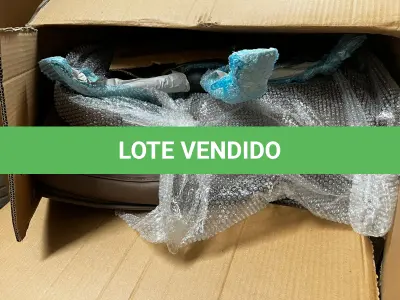 LOTE 133 - Lote de cadeiras em caixas 