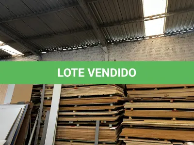LOTE 034 - Lote de placas de MDF e MDP e corrugados (retalhos e placas)