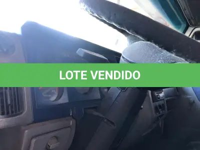 LOTE 004 - "CAMINHÃO VW WORKER 17-180, BRANCO, C/BAÚ, S/PLACAS, MOTOR DESMONTADO E FALTANDO PEÇAS, PLACAS IPO 5691