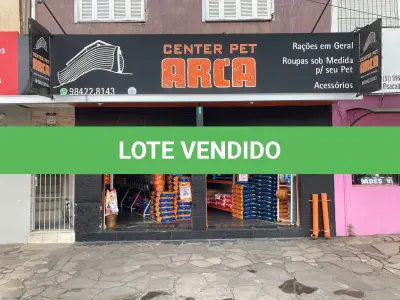 LOTE 001 - A loja nº 2, situada na cidade de Esteio/RS, do prédio nº 1403 da rua Fernando Ferrari, situada no primeiro pavimento térreo, possui acesso pela Rua Fernando Ferrari, nº 1403