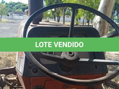 LOTE 018 - TRATOR mf 295