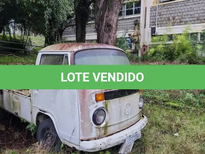 LOTE 029 - KOMBI