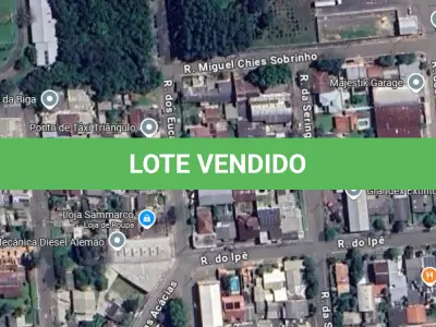 LOTE 008 - NOVO HAMBURGO - O terreno com um prédio residencial em alvenaria de padrão simples, sob o n.º 353 da Rua dos Eucaliptos, situado no bairro Ideal