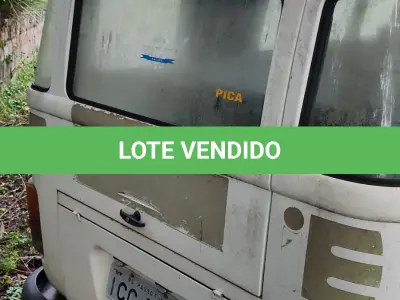 LOTE 032 - KOMBI