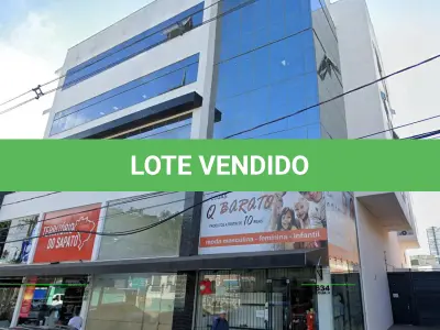 LOTE 028 - Uma sala comercial de numeração 402 e vaga numero 03, do Condomínio Comercial Dubai, na Rua Cinco de Abril nº. 634, situado na área urbana no bairro Rio Branco.
