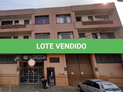 LOTE 000 - O apartamento número 202 do edifício sob o nº 1246 da Rua Dona Margarida