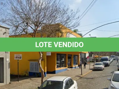 LOTE 002 - GRANDE IMÓVEL EM DOIS IRMÃOS NO CENTRO COM 465M2  E APROX. 445M2 CONSTRUÍDOS - OTIMO PARA LOJA