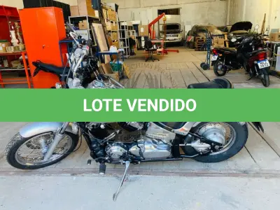 LOTE 010 - YAMAHA/DRAG STAR XVS 650, fabricação/modelo 2005/2005, placa NFO 1D03, cor prata.