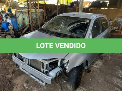 LOTE 001 - Toyota – ETIOS XS 1.3 Flex 16V 5p Mec., fabricação/modelo 2013/2013, cor: prata (sem chave)