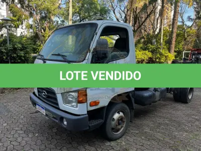 LOTE 007 - Caminhão Hyundai/HD80, fabricação/modelo 2021/2022, diesel, cor branca, carroceria fechada (sem chave)