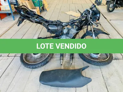LOTE 011 - YAMAHA/YBR 125 FACTOR K1, fabricação/modelo 2014/2015, placa QHI 9A73, cor vermelha