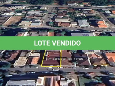 LOTE 002 - GRANDE IMÓVEL EM DOIS IRMÃOS NO CENTRO COM 465M2  E APROX. 445M2 CONSTRUÍDOS - OTIMO PARA LOJA