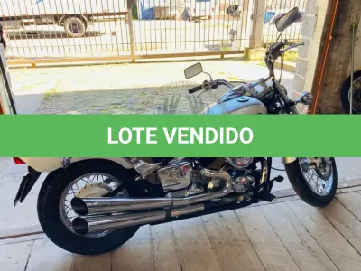 LOTE 010 - YAMAHA/DRAG STAR XVS 650, fabricação/modelo 2005/2005, placa NFO 1D03, cor prata.