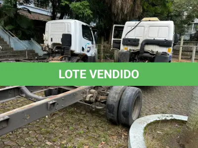 LOTE 006 - Caminhão Ford/Cargo 816 816 S, diesel, cor branca, carroceria fechada, fabricação/modelo 2013/2013 (sem chave)