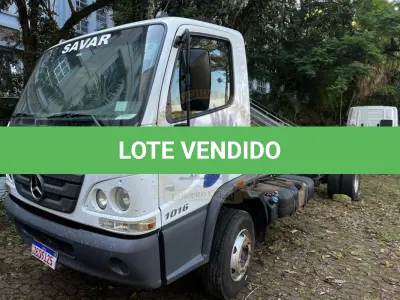 LOTE 001B - Caminhão M.Benz/Accelo 1016 CE, diesel, cor branca, carroceria fechada/cabine estendida, fabricação/modelo 2021/2022 (sem chave)