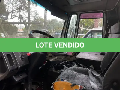 LOTE 006 - Caminhão Ford/Cargo 816 816 S, diesel, cor branca, carroceria fechada, fabricação/modelo 2013/2013 (sem chave)